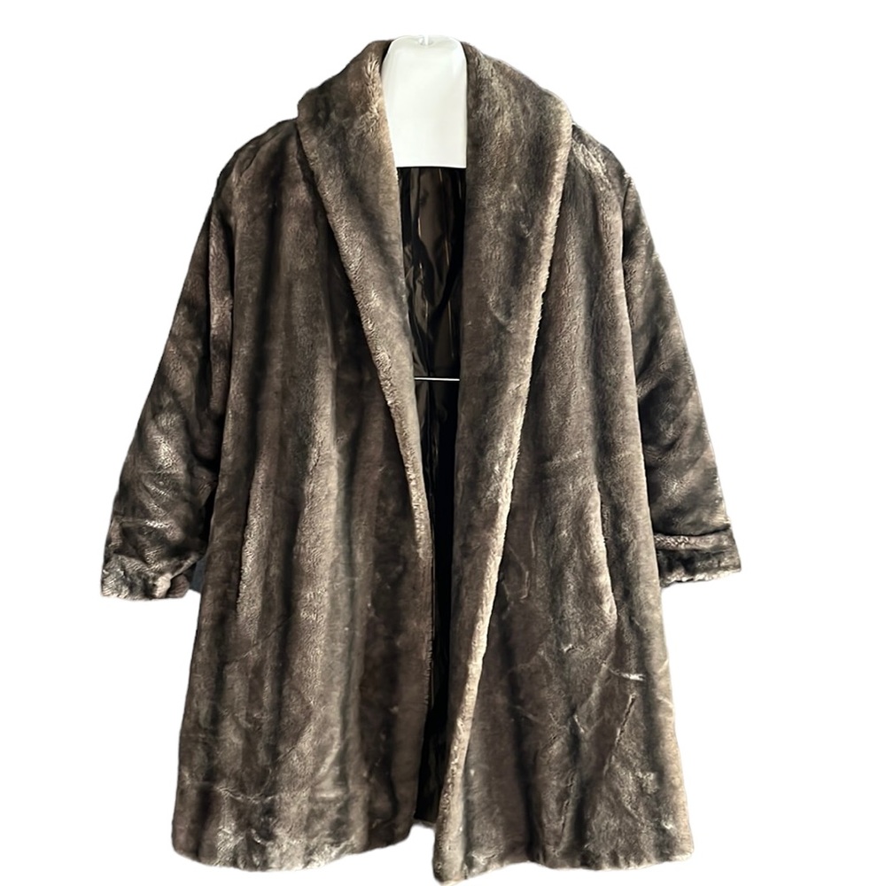 Vintage La France Roma simulated fur coat